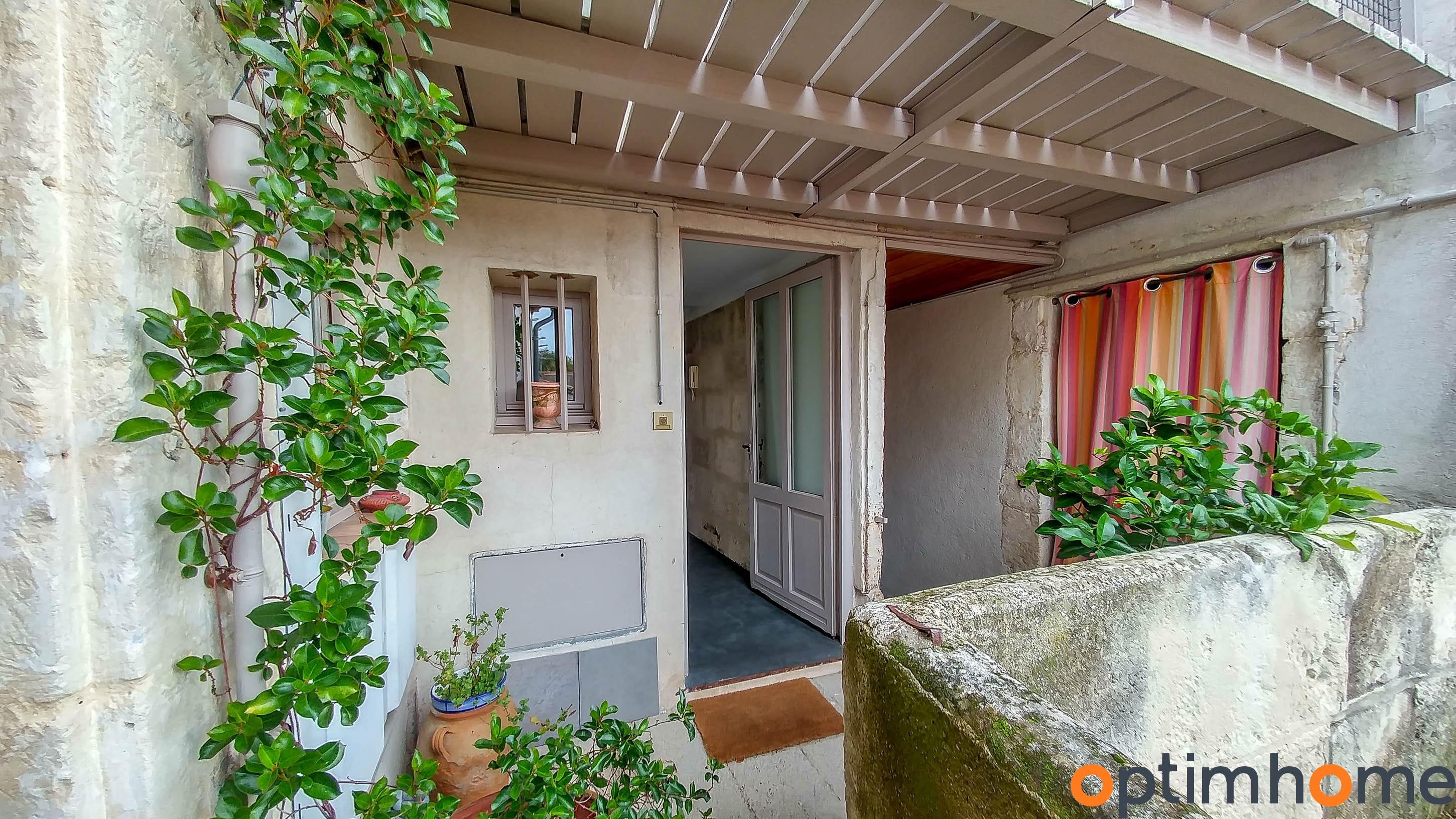 Nîmes Jean Jaurès Grande Maison de Ville 286 m² avec terrasse Tropézienne proche des Jardins de la F