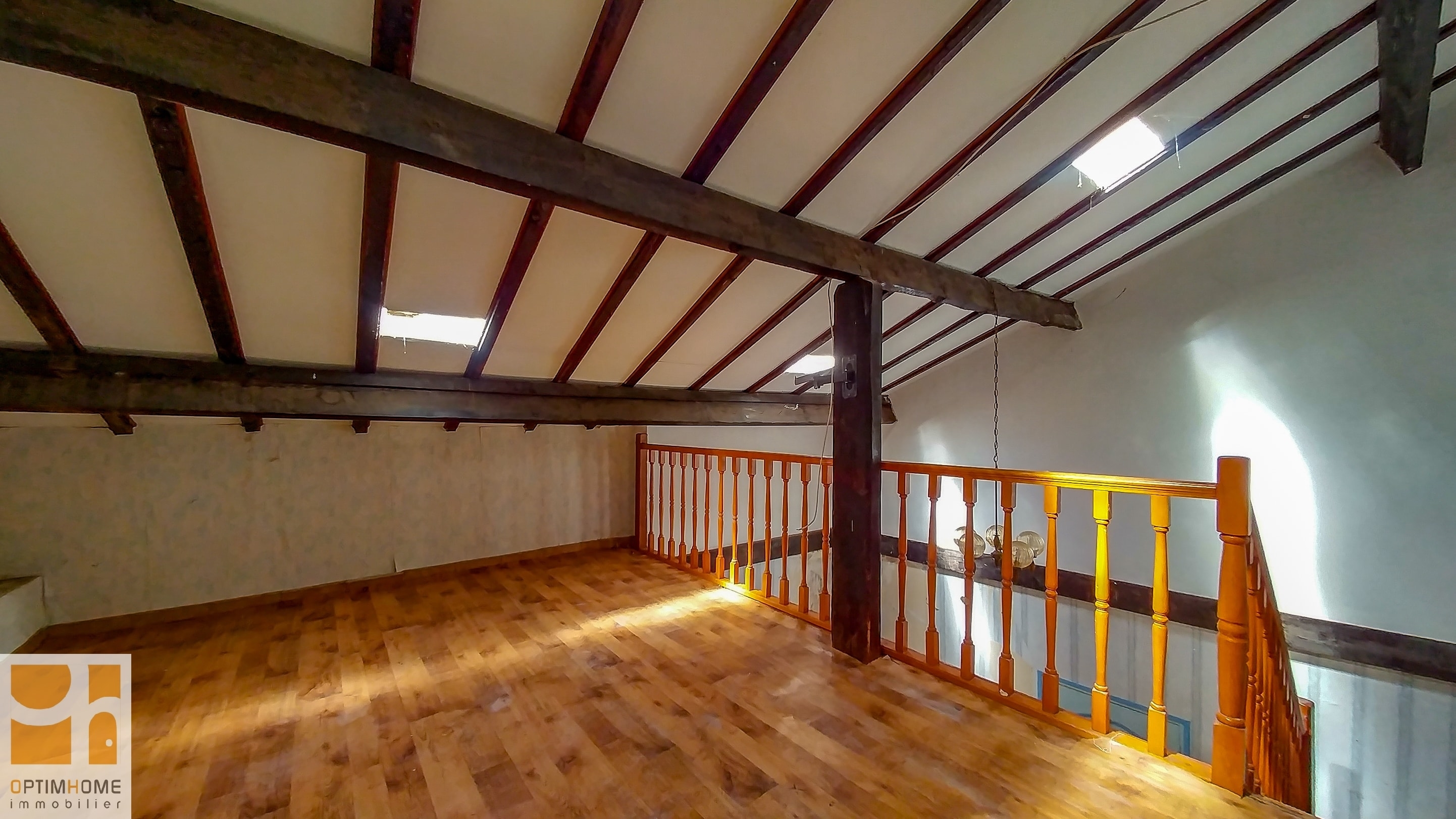 Exclusivité ! Nîmes Font Chapelle derrière la Tour Magne : Maison 8 Pièces de 180 m² avec 2151 M² de