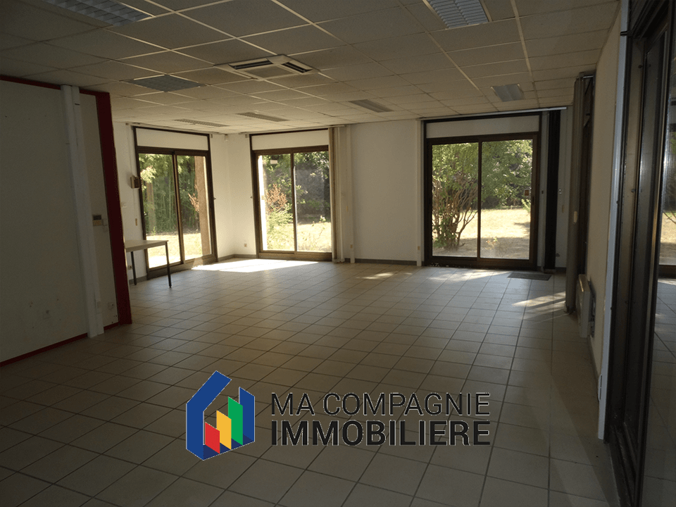 Ensemble immobilier de 335 m² sur 2 822m² constructible