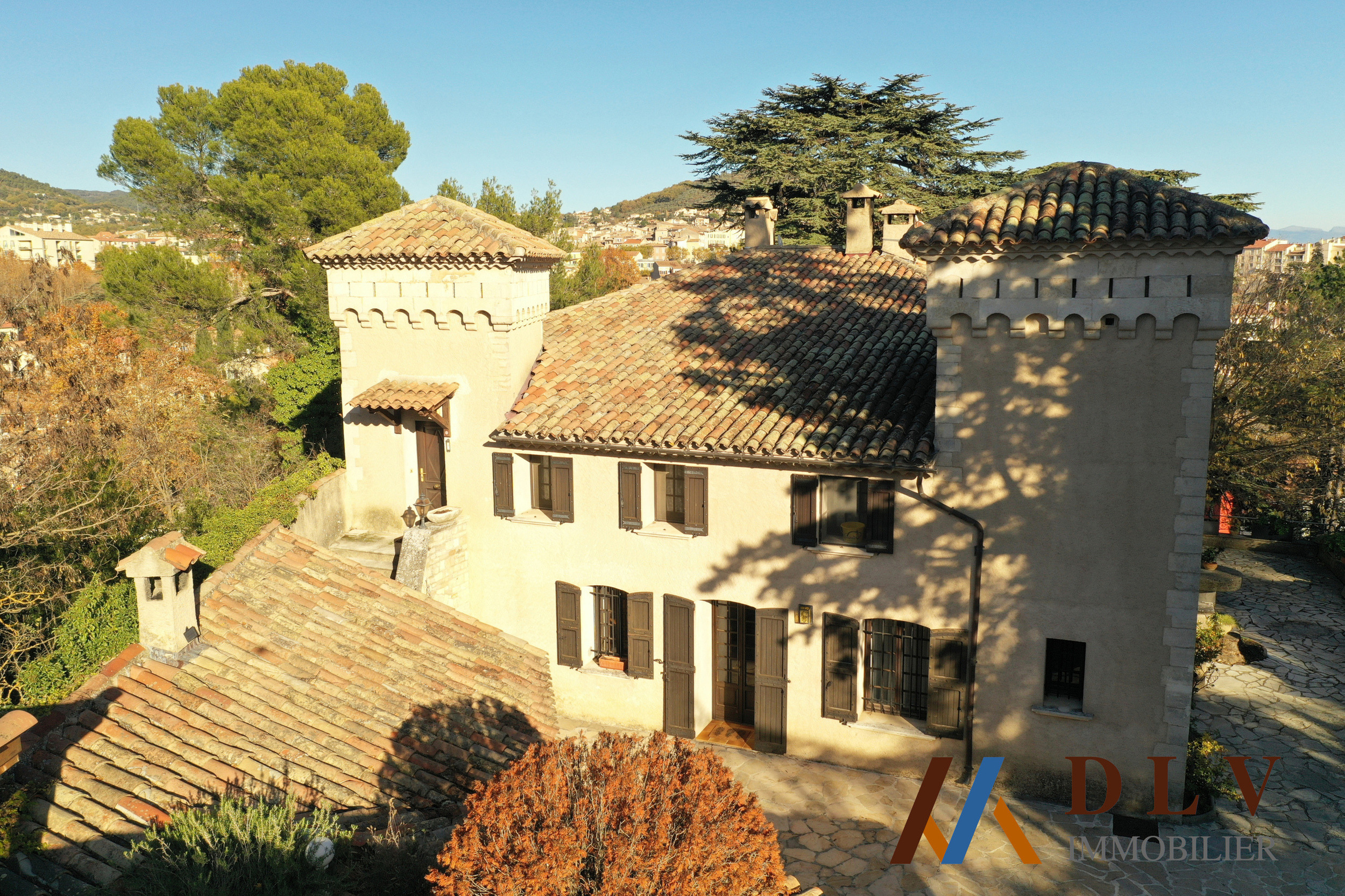 Demeure de prestige / Château du XVIIIème en Provence