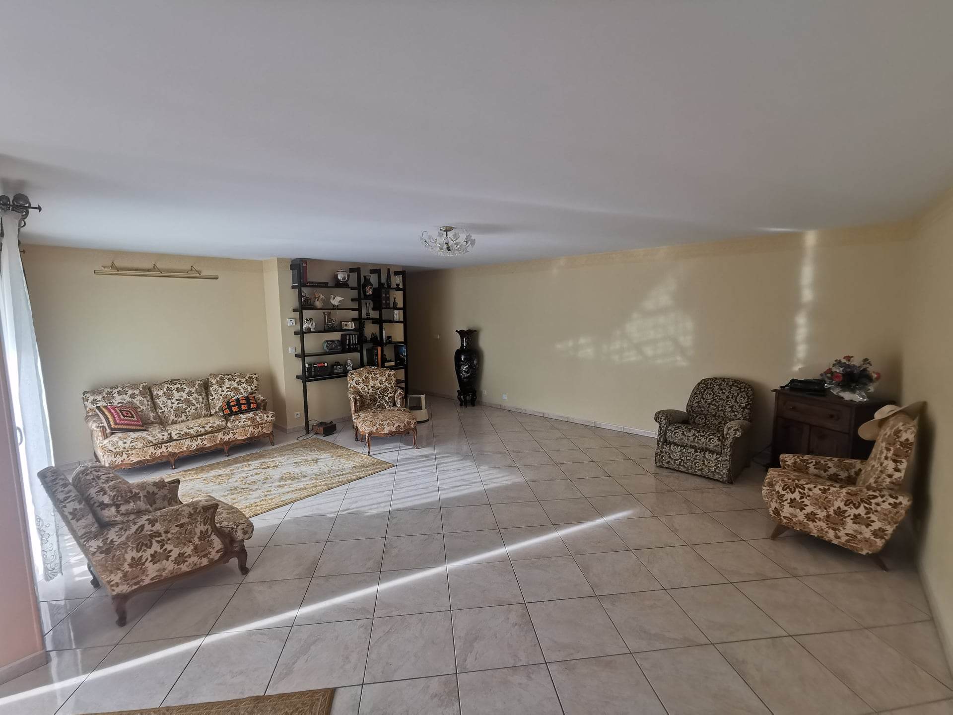 Maison 6 pièces de 230 m² à Jugeals-Nazareth (19500) 